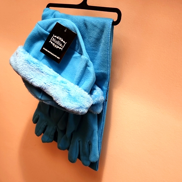 Nollia Women's Winter Fleece Winter Set -Polyester Fleece Hat, Gloves, and Scarf - Picture 6 of 6